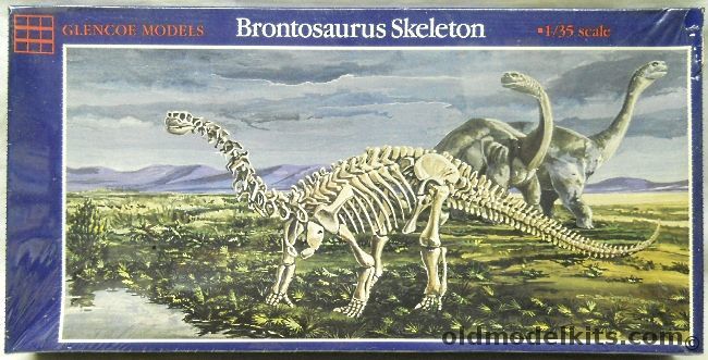 Glencoe 1/35 Brontosaurus Skeleton With Base - (ex ITC), 05904 plastic model kit